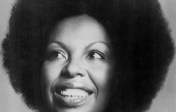 Muere Roberta Flack, cantante de “Killing me Softly” a los 88 años