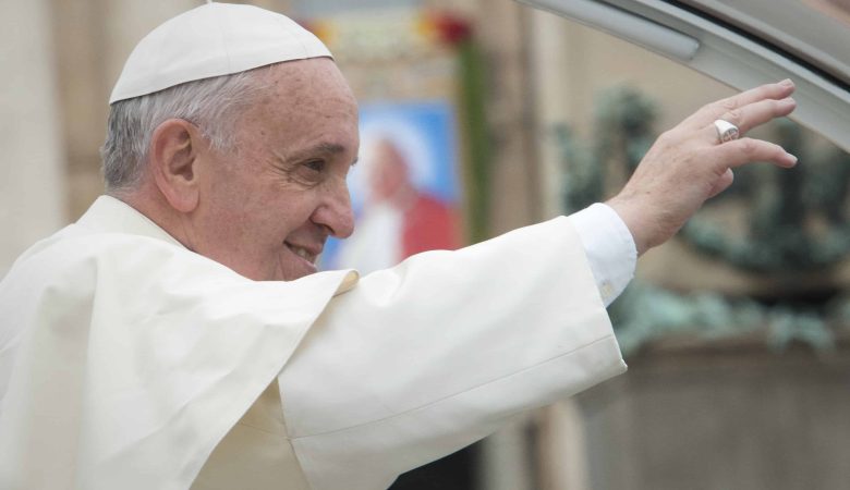 Papa Francisco es dado de alta del hospital
