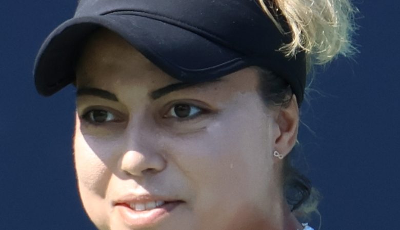 Renata Zarazúa, una de las más grandes tenistas mexicanas, sufre herida en torneo