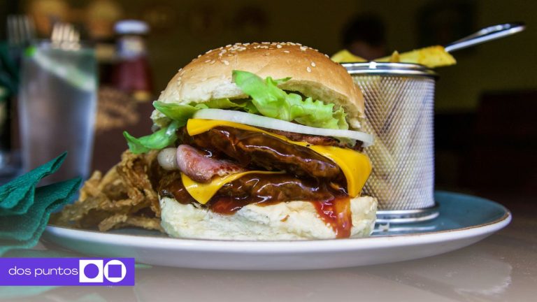 ¿Carl’s Jr a 1 peso por el día de la hamburguesa?