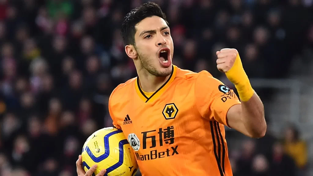 Raúl Jiménez no se va: firma nuevo contrato y sigue en Europa