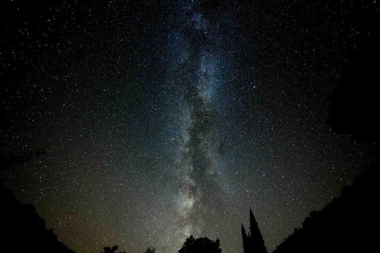 Científicos descubren misterioso "Planeta nueve" que podría estar en nuestro sistema solar