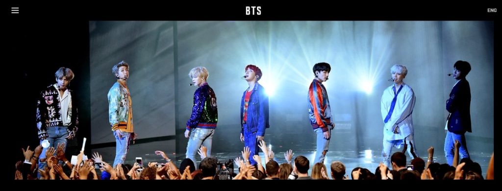 Recientemente recibimos las noticias de V y RM saliendo de su servicio militar; lo que significa que cada día estamos más cerca de tener a todos los chicos reunidos. Hace tiempo les hablamos del regreso de J-Hope y con solo 3 miembros aún en el servicio militar, nos estamos preparando para el regreso de BTS a los escenarios de Corea y del mundo.