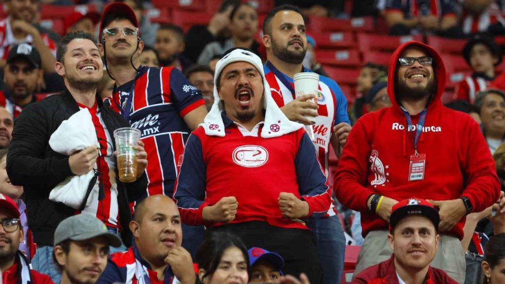Chivas va con todo prepara inversión millonaria en fichajes para el Apertura 2025