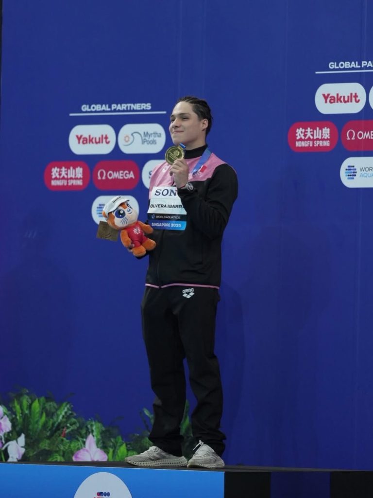 Osmar Olvera, campeón mundial trampolín, oro trampolín 3 metros, medalla de oro México, Mundial de Clavados 2025, clavadistas mexicanos, trampolín 3m