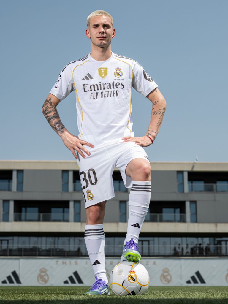 Mastantuono presentación Mastantuono, nuevo fichaje, jugador argentino, Mastantuono presentación oficial, Mastantuono declaraciones, fichajes 2025