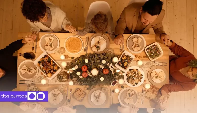 Nochebuena, Nochebuena y navidad, Flor de Nochebuena, Cuando es Nochebuena, Que es nochebuena, dos puntos, dos puntos media, a