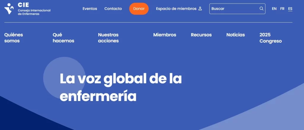 Cada una de las profesiones que hay en el mundo, de alguna manera, contribuye a la sociedad, desde aquellos que ayudan a transportar la basura, construyen edificios o trabajan en una oficina. Sin embargo, los miembros del sector salud tienen un rol de gran importancia y garantizan que estemos protegidos todos los días, por eso el 6 de enero celebramos en México el día de la enfermera y el enfermero. En dos puntos te contamos todo sobre el origen de esta tradición y la fascinante historia de la práctica.