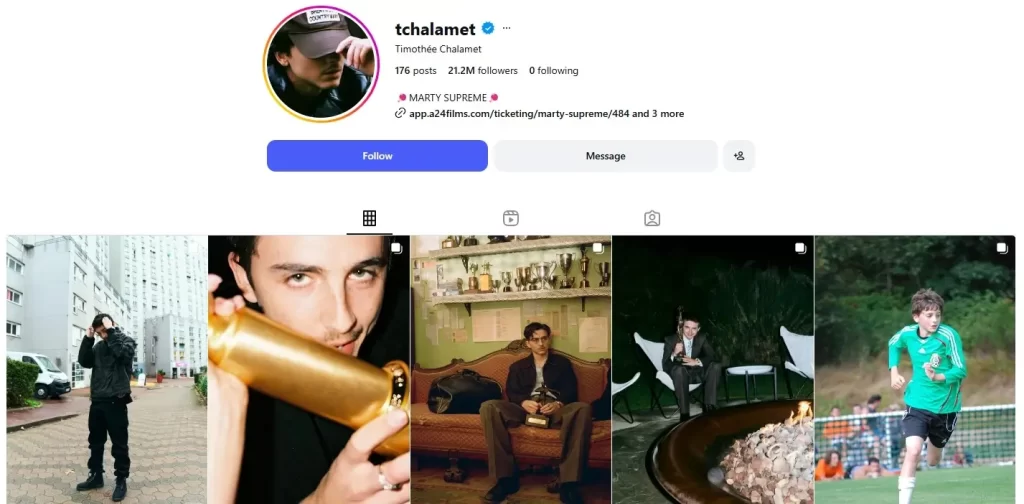 Cuando se trata de los espectáculos, las parejas famosas siempre generan interés, ya sea porque dos personas populares llaman más la atención que una sola o por el drama y los momentos tensos que pueden suceder. En el pasado, la relación de Timothée Chalamet y Kylie Jenner se mantuvo en la primera categoría, eso antes de la llegada de Anamaria Vartolomei, a quien en unas fotos que se volvieron virales se la puede ver demasiado cerca del actor. En dos puntos te contamos todos los rumores que están surgiendo sobre la posible infidelidad de uno de los actores más importantes de la industria del cine ahora mismo.