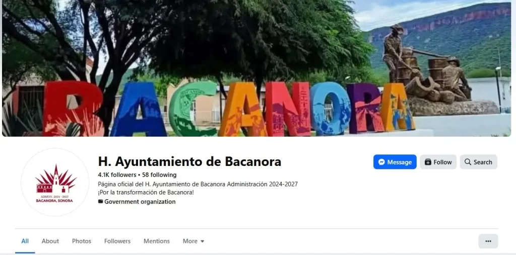 En México, los caminos y carreteras siempre han inspirado inseguridad y peligro para aquellos que los atraviesan, desde las épocas del virreinato, donde se podía sufrir un asalto a mano armada por maleantes que querían despojarte de tus pertenencias, en ese sentido, nada ha cambiado. Pero en 2026 ocurrió una versión muy triste de esta historia, se trata de la alcaldesa de Bacanora, Sonora, Nora Alicia Biebrich, que se volvió noticia cuando falleció su hijo en un asalto que ocurrió mientras se transportaba en el estado. En dos puntos te explicamos todo lo que tienes que saber sobre este incidente y los involucrados.