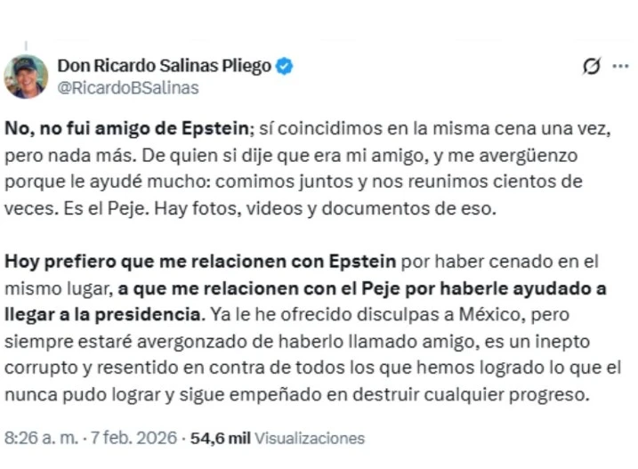 En México las historias de los abusos de aquellos que están en posiciones de autoridad son comunes, sin embargo, este no es un fenómeno que está limitado a nuestro país o continente, la tendencia de los poderosos aprovechando su estatus es una constante global. Este caso, llegó hasta los círculos más importantes de Inglaterra cuando el príncipe Andrés (o “Prince Andrew” en inglés) resultó arrestado por las autoridades en relación con sus actividades con el notorio Jeffrey Epstein. En dos puntos te explicamos todo sobre los documentos y señalamientos que surgieron en contra de la familia real del Reino Unido.