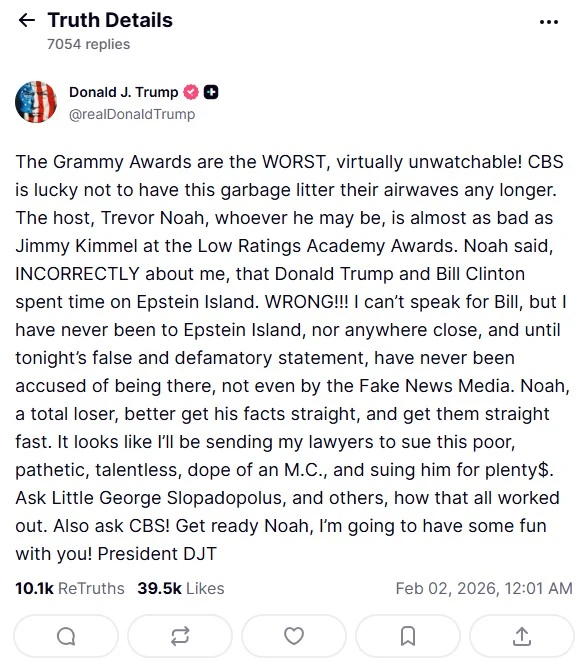Los premios Grammy 2026 causaron mucha emoción, desde los ganadores inesperados, los actos que estuvieron presentes y los múltiples discursos de aceptación llenos de esperanza de los varios músicos seleccionados para la ocasión, sin embargo, si un comentario pasará a la historia, tiene que ser el chiste de Trevor Noah a Donald Trump. A pesar de que parece algo inofensivo, la idea de que está conectado con los archivos de Jeffrey Epstein y que no conseguirá el control de Groenlandia enfureció al presidente de los Estados Unidos y amenazó con demandar al comediante. En dos puntos te explicamos todo lo que sabemos: