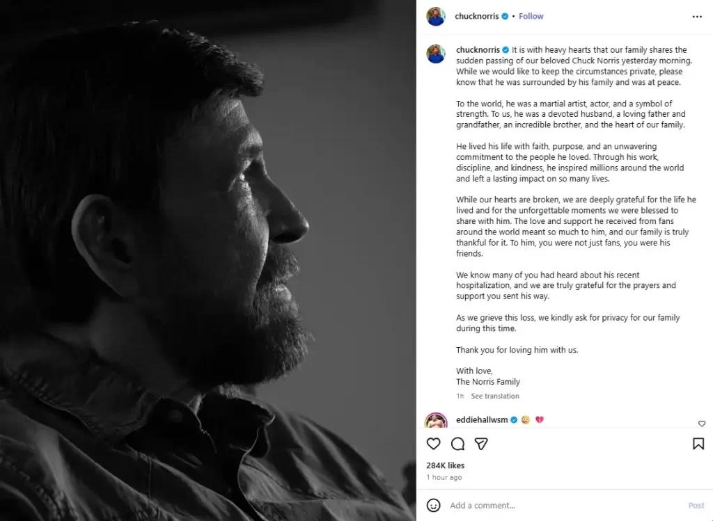 La vida se basa en los instantes, no solo en el sentido de que tenemos que vivir en el momento, sino también porque solo hace falta un segundo para que tu vida cambie por completo. El ejemplo más reciente de este fenómeno se encuentra con Chuck Norris, cuya familia acaba de revelar su muerte en el hospital a la edad de 86 años, a pesar de los reportes de que se encontraba en el camino a la recuperación. En dos puntos te vamos a contar todo lo que sabemos sobre esta tragedia, la película suya que aún está por salir, el mensaje que dieron los miembros de su hogar y todo lo que tienes que saber sobre una de las leyendas del cine de acción.