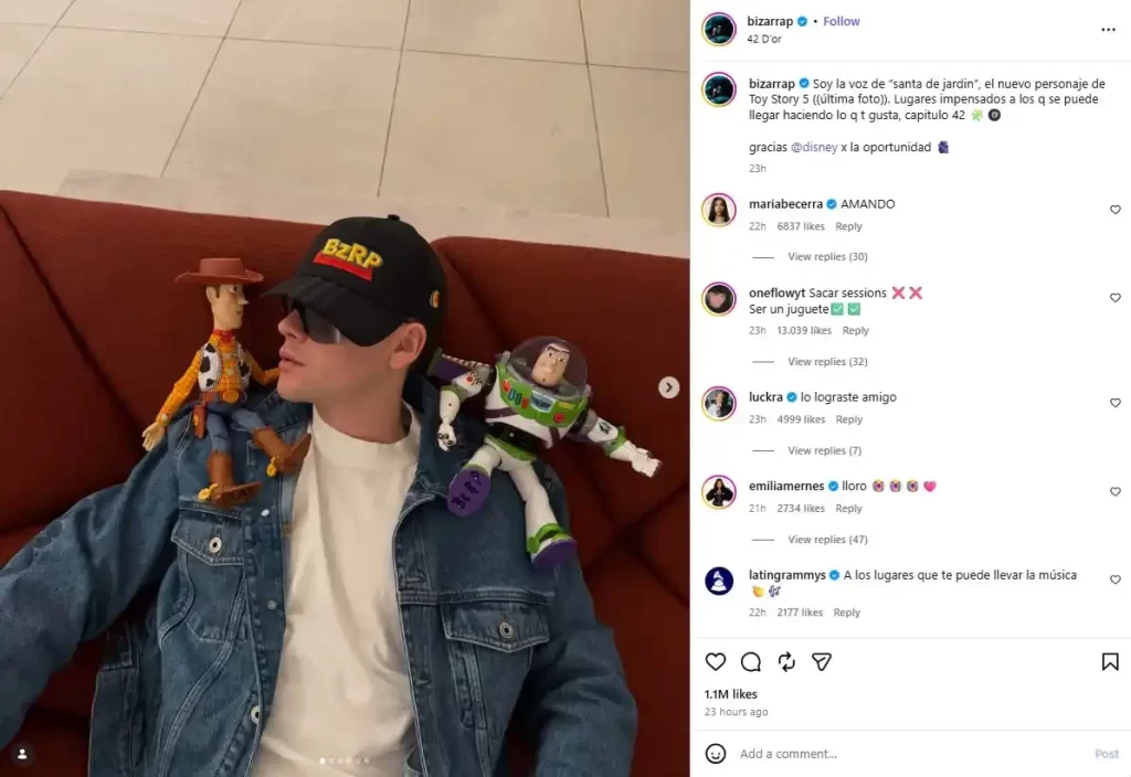 El mundo del entretenimiento propone lanzar una de las películas animadas más grandes de todos los tiempos, el próximo estreno de Pixar promete ser la mejor de la saga, no en cuestión de historia, sino por artistas invitados. Primero enseñaron que saldrá Bad Bunny, luego que tendrá una colaboración con Taylor Swift, ahora los creadores de Toy Story 5 revelaron que Bizarrap participará en el doblaje, con un personaje propio. En dos puntos te contamos todo lo que sabemos de esta alianza, la fecha de salida, la trama de este productor musical y lo que dicen las teorías sobre su rol como personaje.