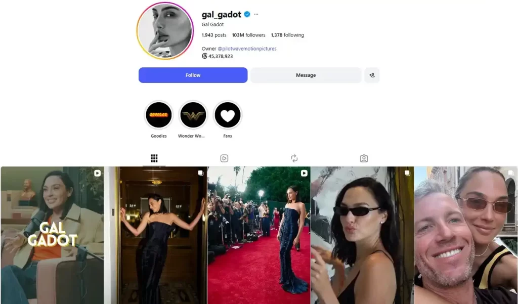 Por lo regular solo vemos la parte más glamurosa y entretenida de Hollywood. No nos enteramos mucho de las controversias y conflictos que pueden surgir entre talentos y directivos. A no ser que uno de los involucrados lo saque a la luz, como vemos en estos momentos. La actriz Gal Gadot, la anterior Wonder Woman en el universo cinematográfico de DC Comics, habló de la disolución del proyecto, de su salida y de las quejas al respecto. En dos puntos te contamos todo lo que sabemos de sus nuevas declaraciones y a quiénes acusa de tomar la decisión. Además de los rumores sobre quién la podría reemplazar en las películas futuras de este mundo de superhéroes.